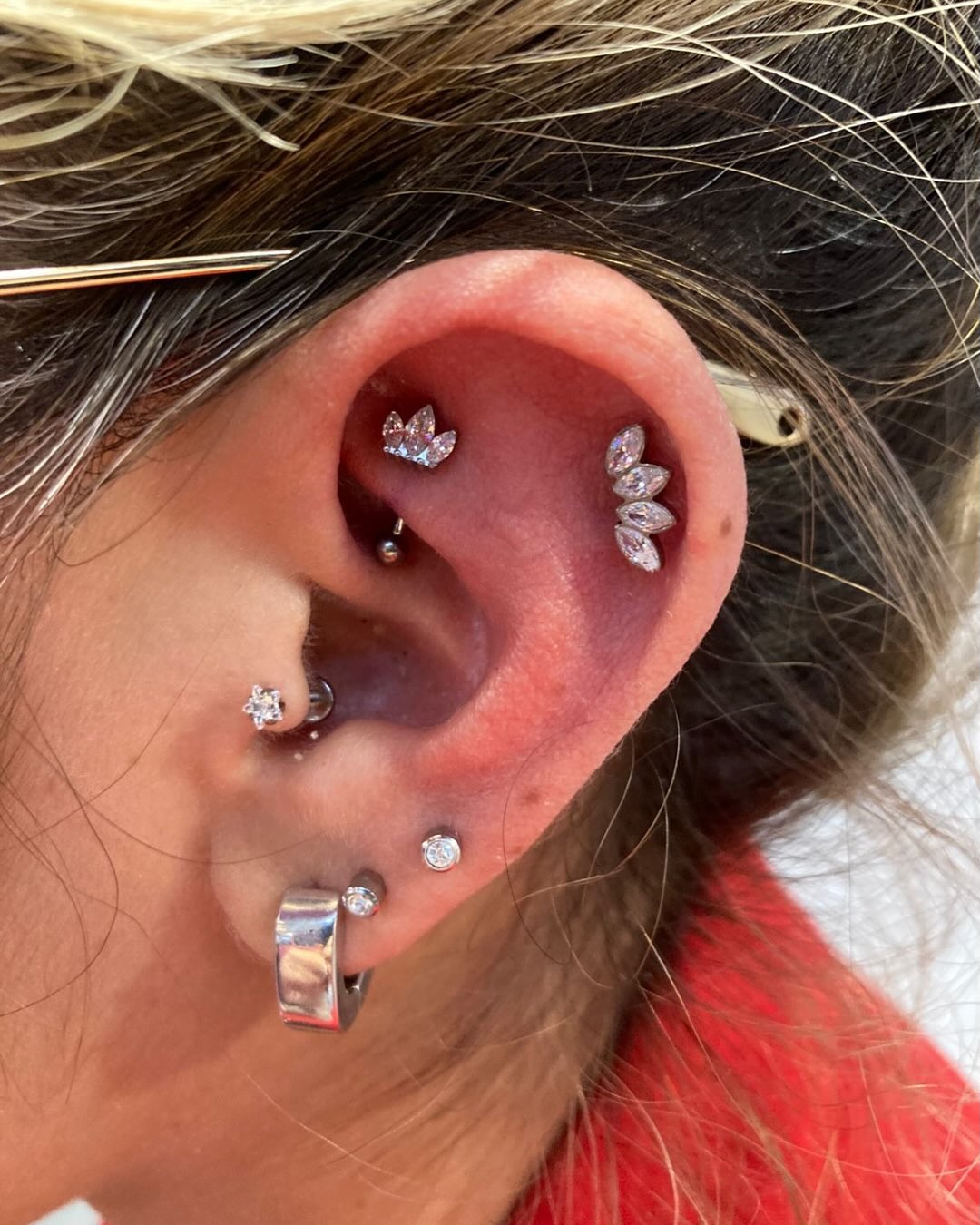 Piercings en oreja con joyería de titanio – Kaguya Toluca